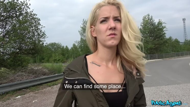 Loud outdoor sex for slim blonde