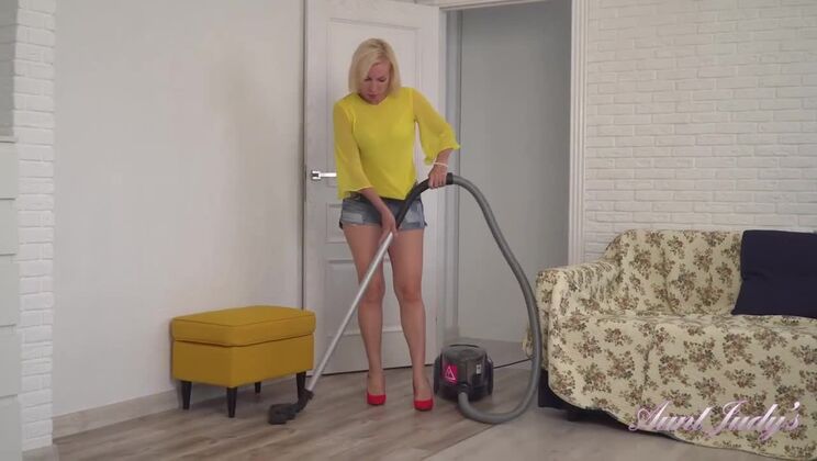 Blonde Housewife Kate's Shaved Pussy & Small Tits