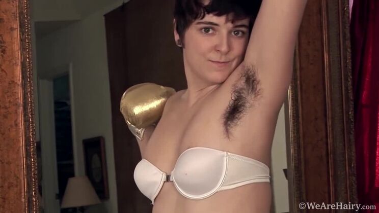 Boxing Champ Harley Displays Inked Nude Figure