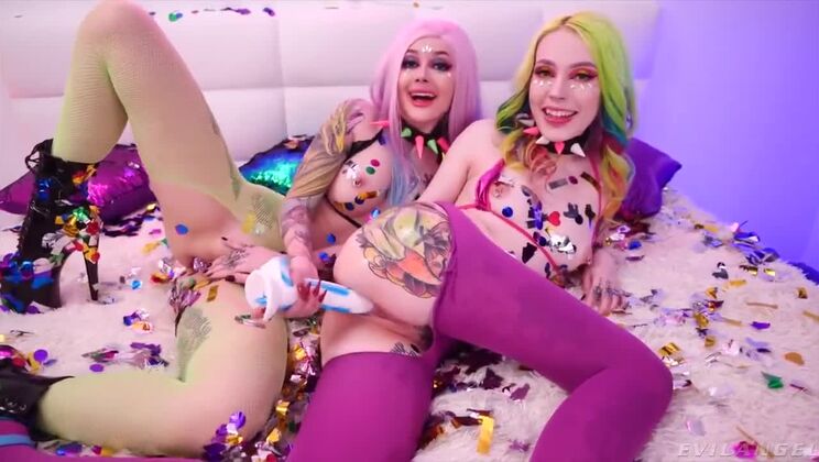 Lesbian Blonde Party with Facials & Toys