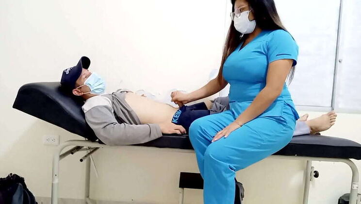 Passionate Latina Doctor Gives Amateur Blowjob to Patient's Small Penis!