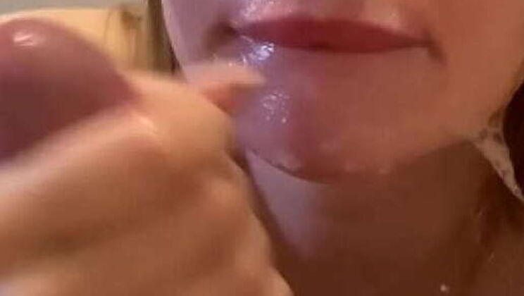 Blonde Slut Hardi Alice Loves Piss Play and Rim Job