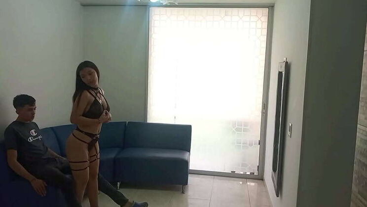 The Colombian Princess with a Gorgeous Figure Has Passionate Sex with Her Stepsibling and Gives Him Hot Blowjobs - Spanish Porn