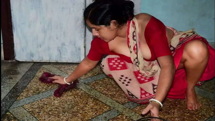Everbest: Desi Maid Anita's Big Breasts & Sex with House Owner during Wife's Absence - Bengali XXX