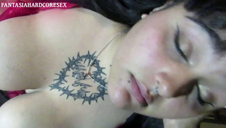 My Stepsis Gives Me Deep Throat Action