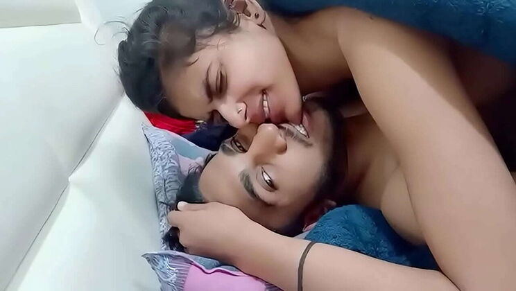 Indian Bhabhi Tannubhabhi Enjoys Loud Moaning Sex with Ex
