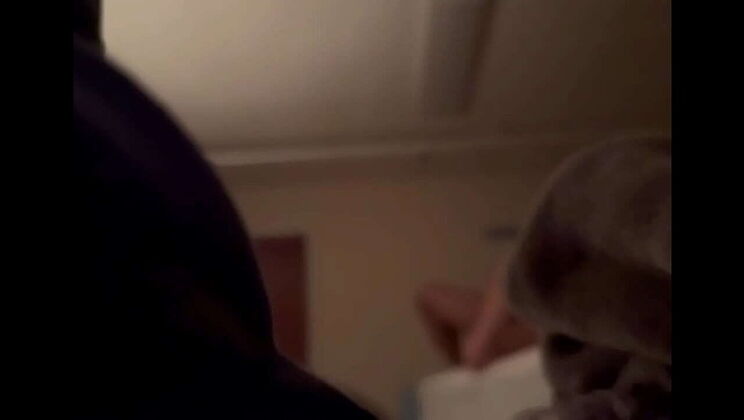 Hidden Cam Mature Massage with Big Ass and BBC