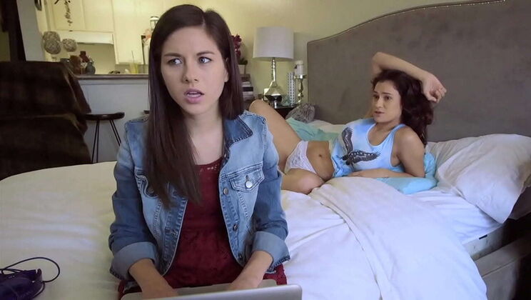 Hot Lesbian Couple Shyla Jennings Hardcore Action