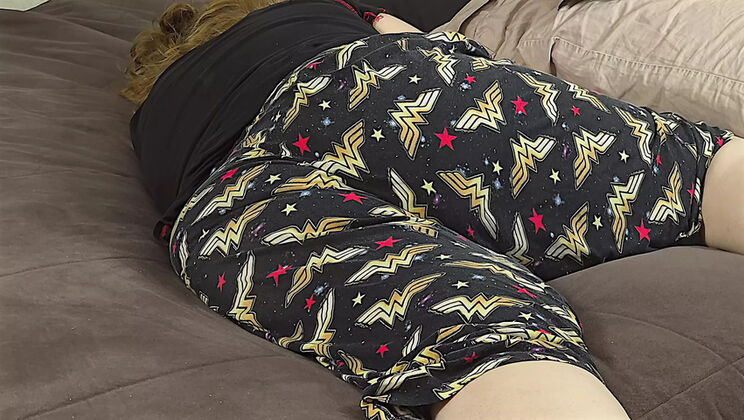 Fingering Fun: No Penetration, Just Hands & Fingers Teasing Pussy - Cumshot Surprise on Mature BBW