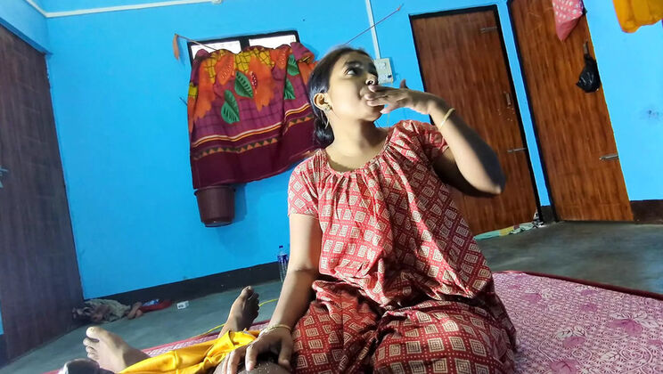 Desi Assam Village Bhabhi Hardcore Sex at Home with Devar - Deluwara Khatun