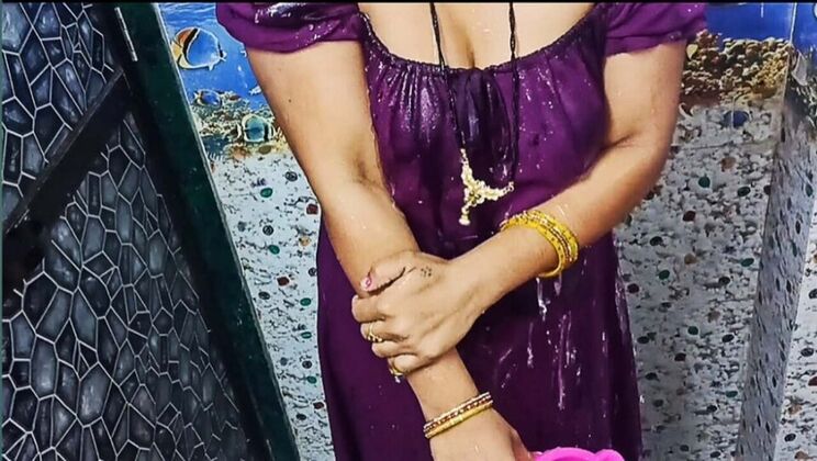 Desi Indian Bhabhi Aishwarya Nude Bathing in Bathroom - Big Ass, Tight Pussy, HD Close-Up