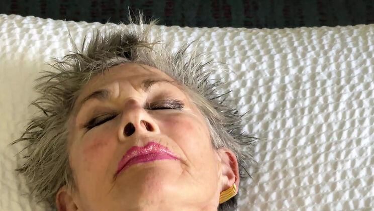 Hot MILF Fingering Her Pussy in Hotel Room - Solo Female Masturbation