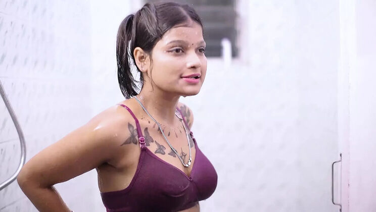 Desi Bhabhi Naked Bath Sex with Devar - Hot Indian Stepmom Fucked in Bathroom