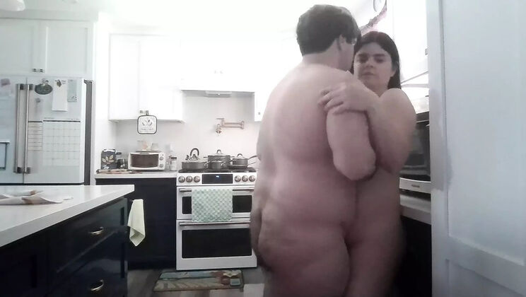 Horny Pregnant Wife Amelia Everheart Gets Surprise Kitchen Creampie from Philip Sevenheart