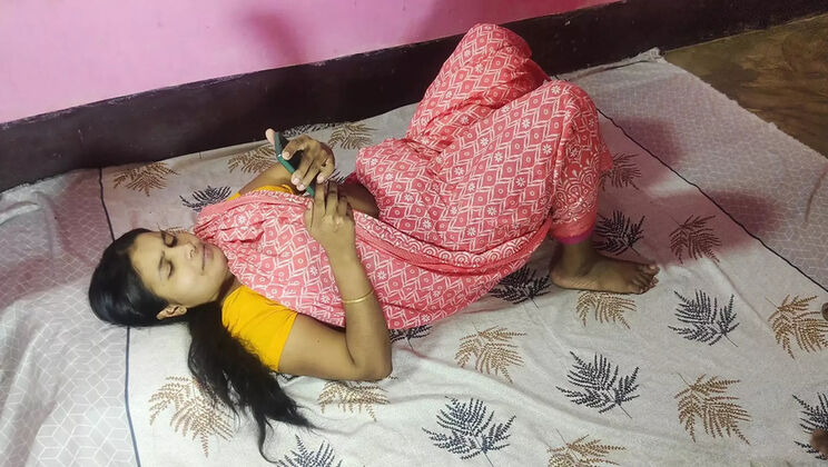 Desi Village New Wife Fucked Hard by Husband in Homemade Sex Video - Deluwara Khatun