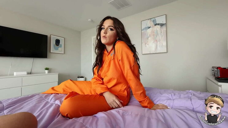 Step Sis Serena Sterling Thanks Me With Hot Sex After Jail Bail - Amateur POV