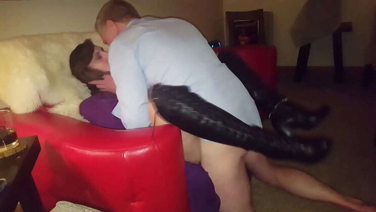 Hot Wife Starts Cuckold Night with Blowjob - Amateur MILF Action