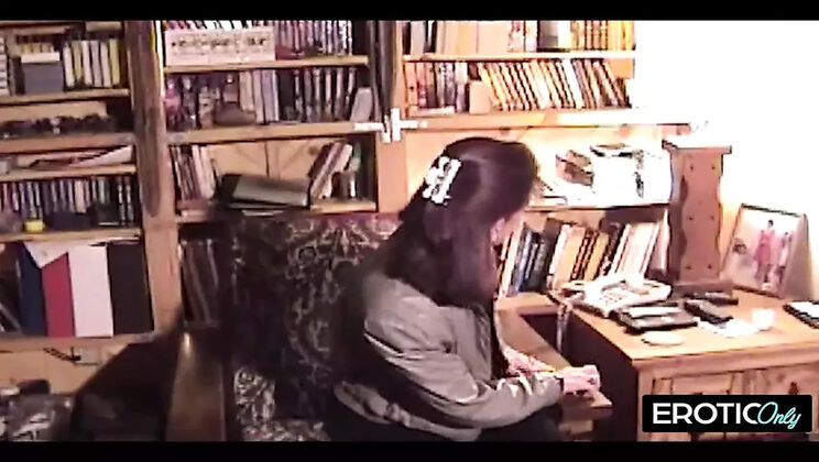 Big Tits MILF Gets Deep Touch & Hardcore Orgasm in HD