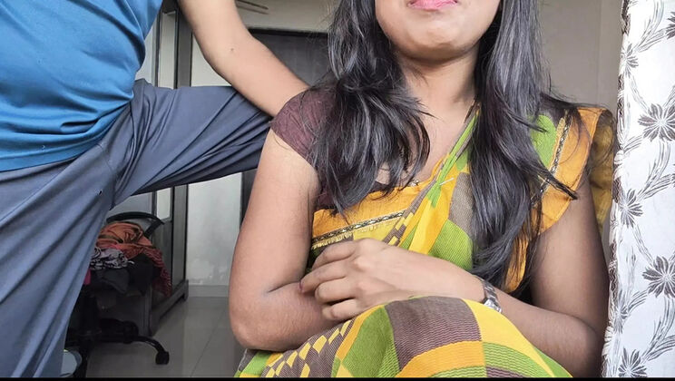 Hot Indian Teen Maid in Saree Gets Hardcore Fuck by Boss - Big Ass Desi Girl