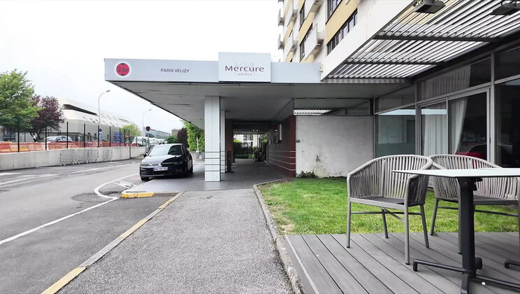 French BBW Submissive Slut Takes Big Ass Doggy Style with Anal Plug - Homemade HD