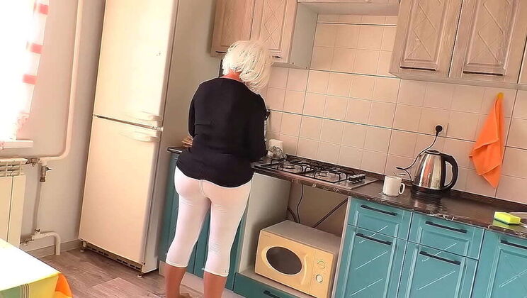 Hot MILF spreads her big ass for stepson's huge dick - rough anal sex