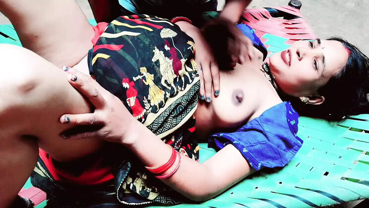 Hot Indian Bhabhi in Saree Fucks Hard - Romantic Outdoor Sex with Big Tits & Tight Pussy