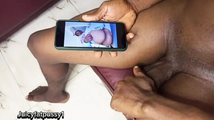 Young 18yo Nigerian Teen Catches 70yo Grandpa Watching Porn - Homemade Sex