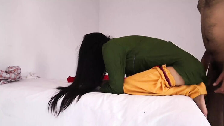 Desi Housewife Takes 20K for Hot Sex - Blowjob & Doggy Style in 4K