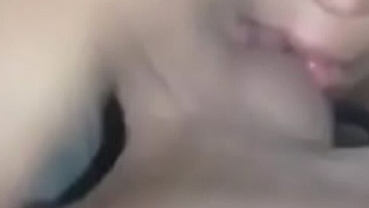 Feeding My GF's Pussy - Hot Teen Blowjob & Creampie - Crisanto999 & Estefani