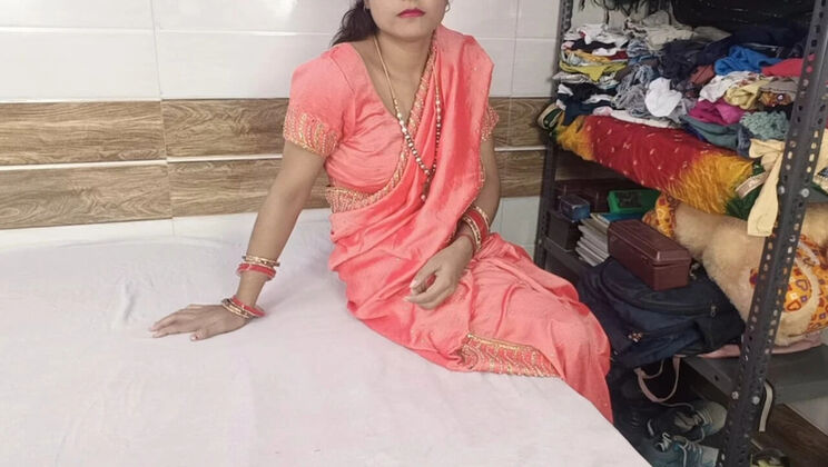 Desi Indian Bhabhi Hot Rainy Day Fuck - Tannu Moans in Hindi Sex Video