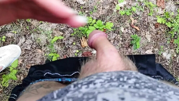 Hot Russian MILF sucks dick in park and swallows cum - Zona901