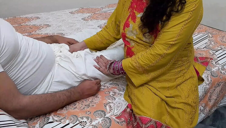 Desi Daughter-in-Law Gets Hardcore Fuck From Father-in-Law - QueenbeautyQB Creampie