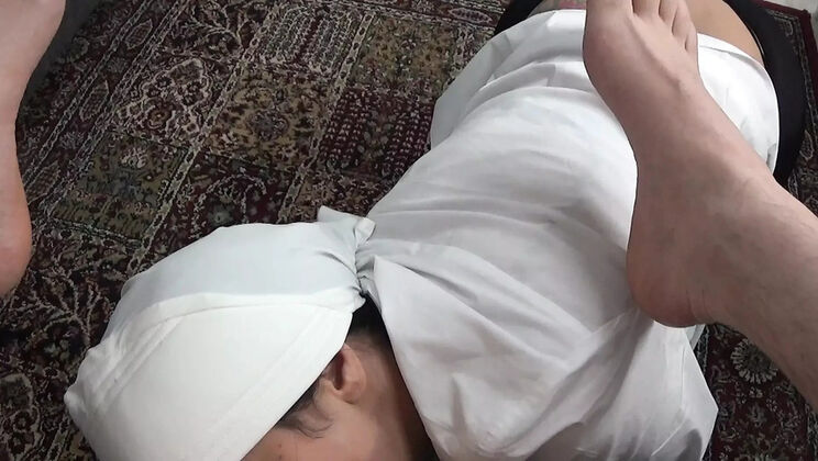 Horny Arab Stepmom Fucks Me While Dad's Away - POV Blowjob & Cumshot