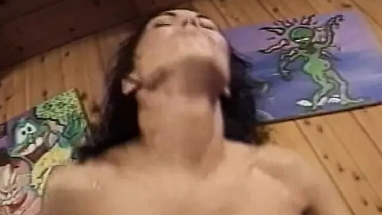 Amateur teen Nancy Vee takes hard anal in homemade sex tape