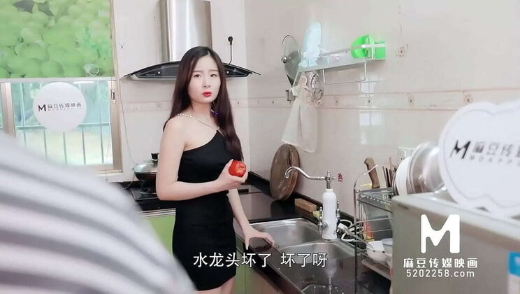 Chinese Sexy Girl in Stockings Fucked Hard - Madou Media MSD-029