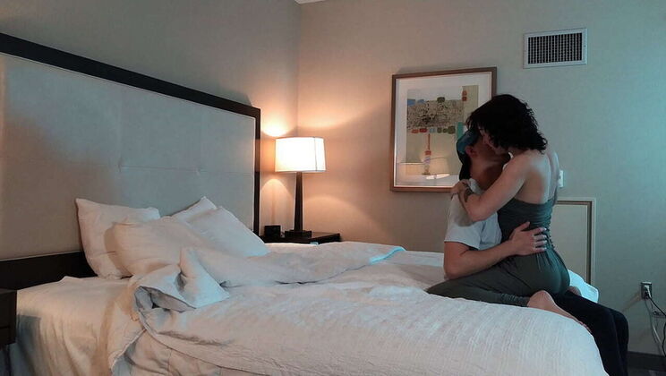 Hot Teen Gracie Lou and Tatted Jake Grand in Steamy Makeout Session