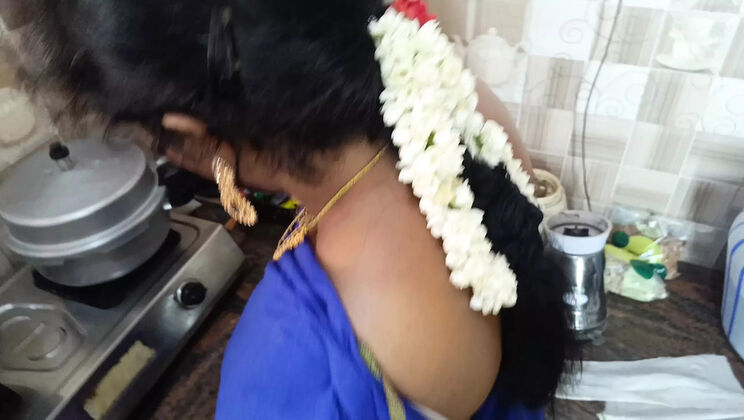 Indian Housewife Cheats with Maid in Kitchen Threesome - Desi Aunty Fingering & Moaning