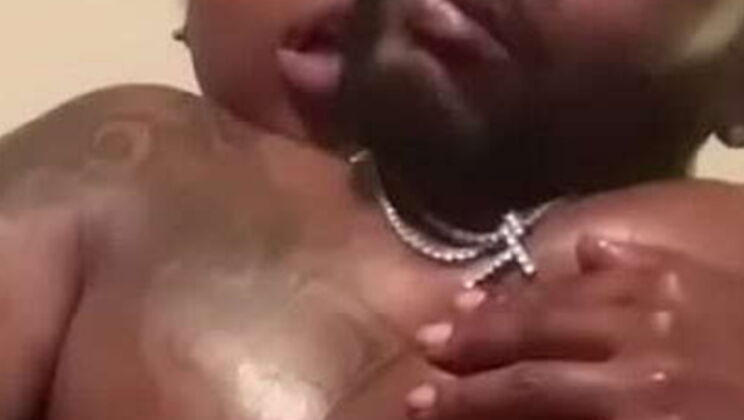 Homemade Ebony Couple Cumshot Orgasm