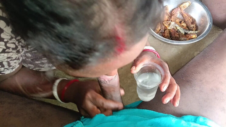 Desi Housewife Drinks Alcohol and Sucks Dick - Homemade Indian Sex