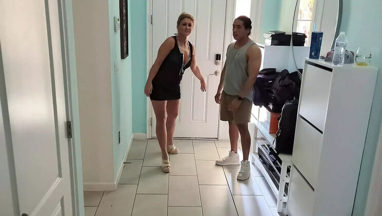 Angel Minx Gets Wild BBC Ride - Horny MILF Takes Huge Black Cock & Cumshot