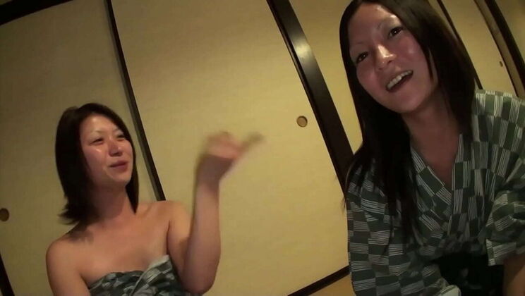 Japanese MILF Amateur Group Sex - Hairy Pussy Creampie Threesome