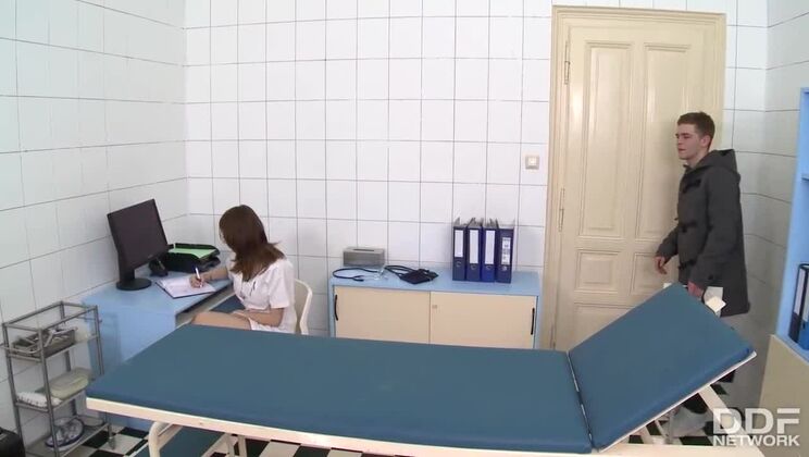 Slim babe with enormous titties Lucie Wilde rides patient's dick in clinic