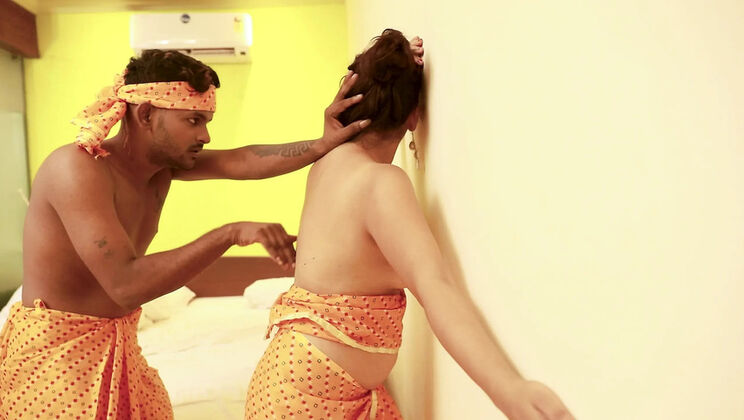 Bhabhi Indian Sister-in-law Rashila Hot Kissing with Pradosh - Desi Aunty Fingering and Ass Licking in Hotel Room