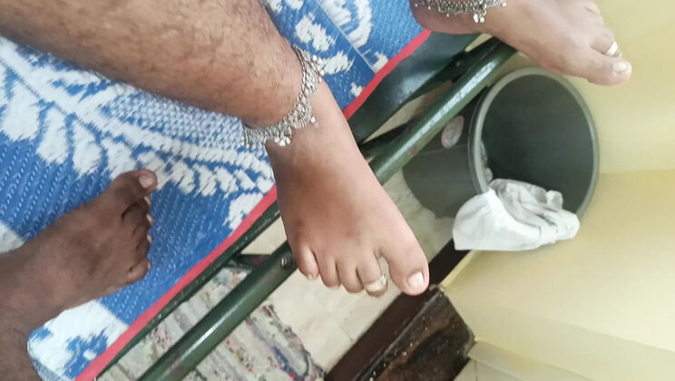 Tiruppur Office Sex Scandal: Pushpa Valli & Apple Baby Hot Secretary Leaked Video