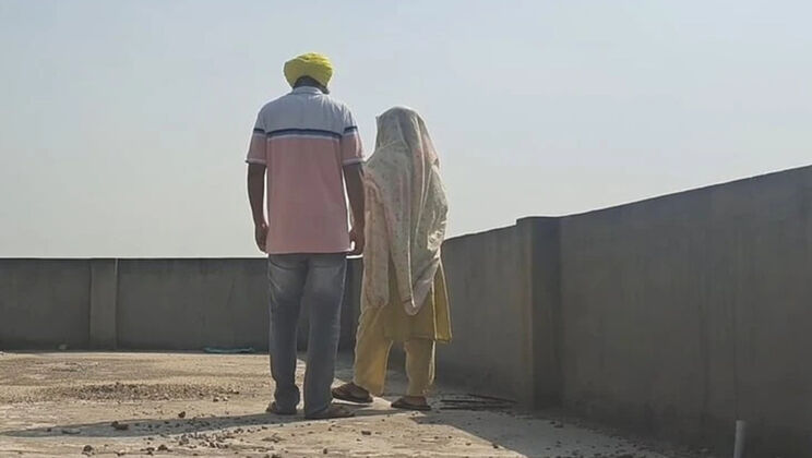 Punjabi Sardarni Hot Blowjob & Deep Throat with Desi Boy Jaggi - Intimate Homemade Romance