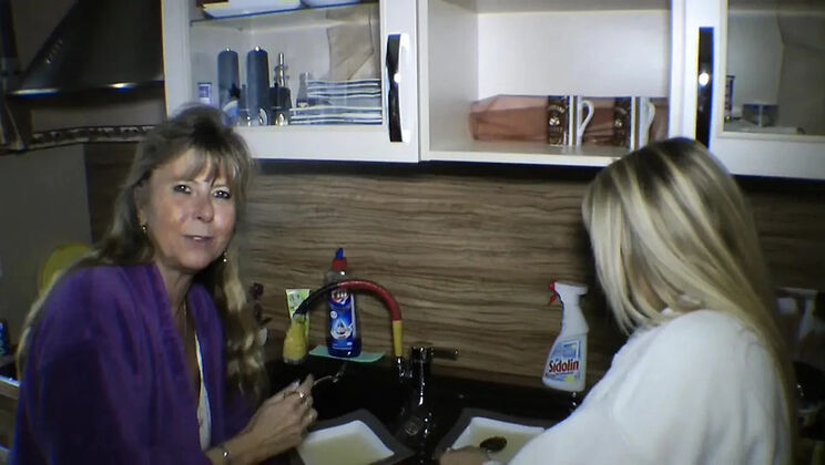 German MILF Petra Wegat & SweetSusi Dirty Piss Fetish Chat Golden Shower Solo