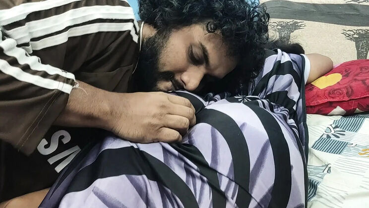 Desi Mallu Wife Big Ass Kissing Romance in Nighty - Hot Indian Couple