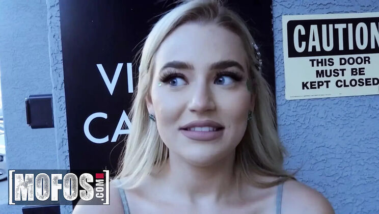 Blake Blossom Gets Hard Fuck from Neighbor in Cold Weather - Big Tits Blowjob POV