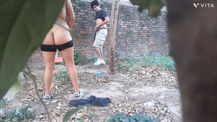 Amateur Homemade POV: Fucking My Hot Sister-in-Law in Abandoned House - Creampie & Blowjob