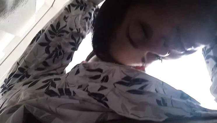 Desi Bhabhi Cheating On Husband - Bathroom Blowjob & Creampie With Big Cock